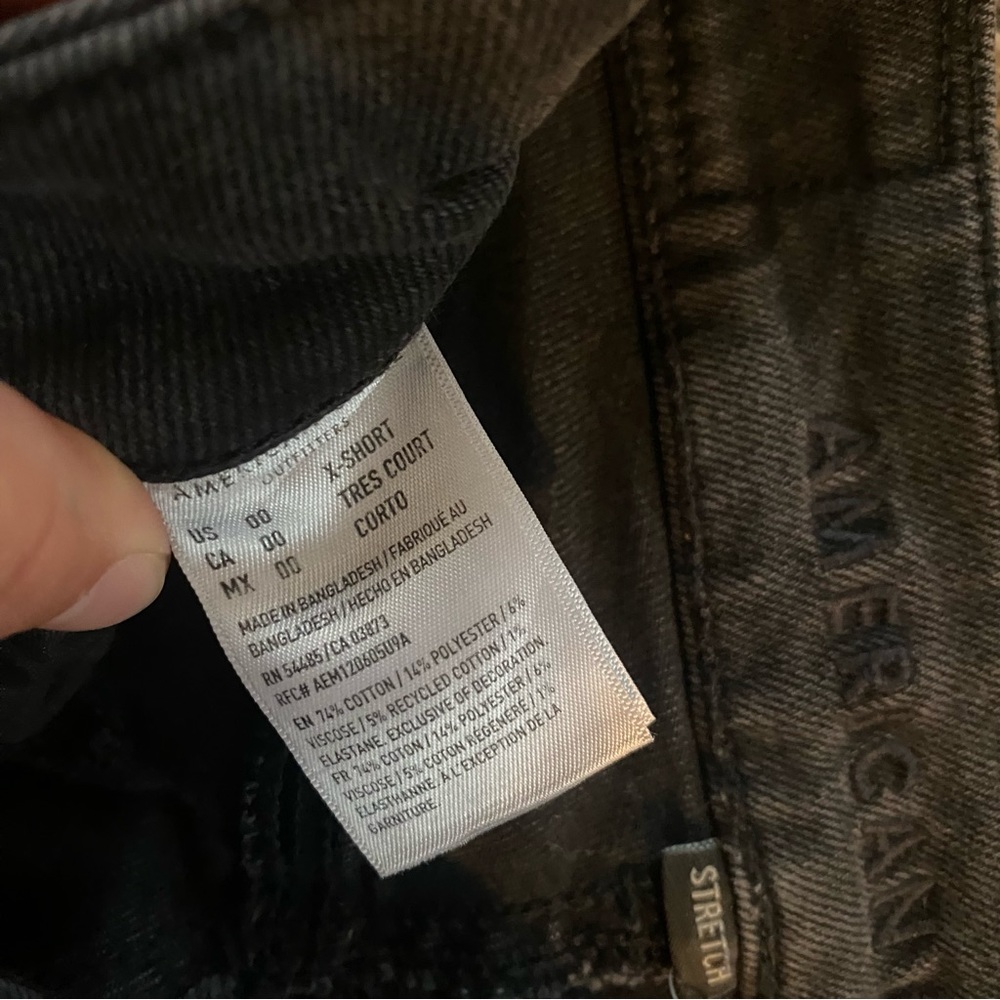 NWT AE Black mom jeans - Picture 3 of 8